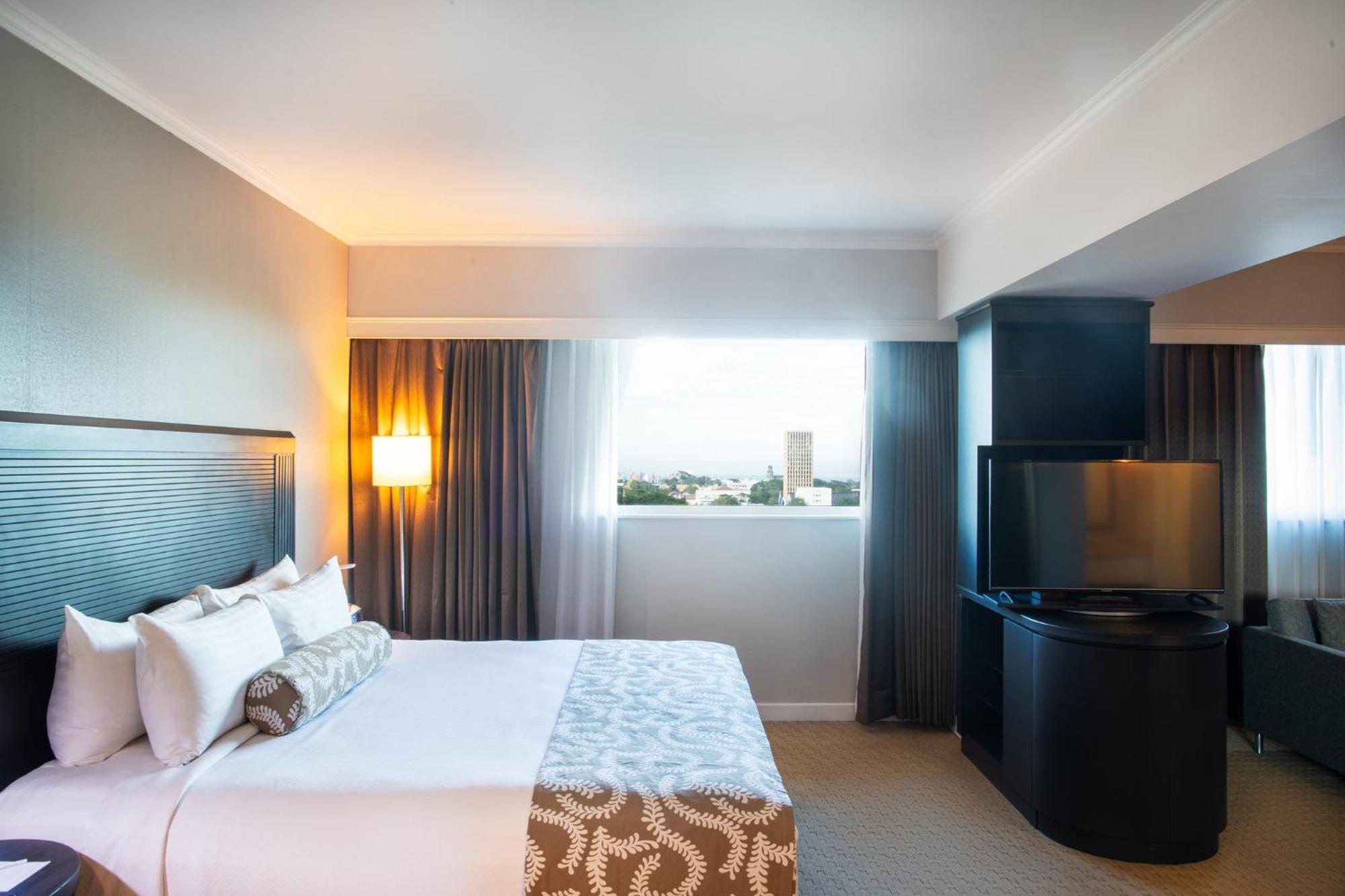 Crowne Plaza Managua By Ihg Hotel Ngoại thất bức ảnh